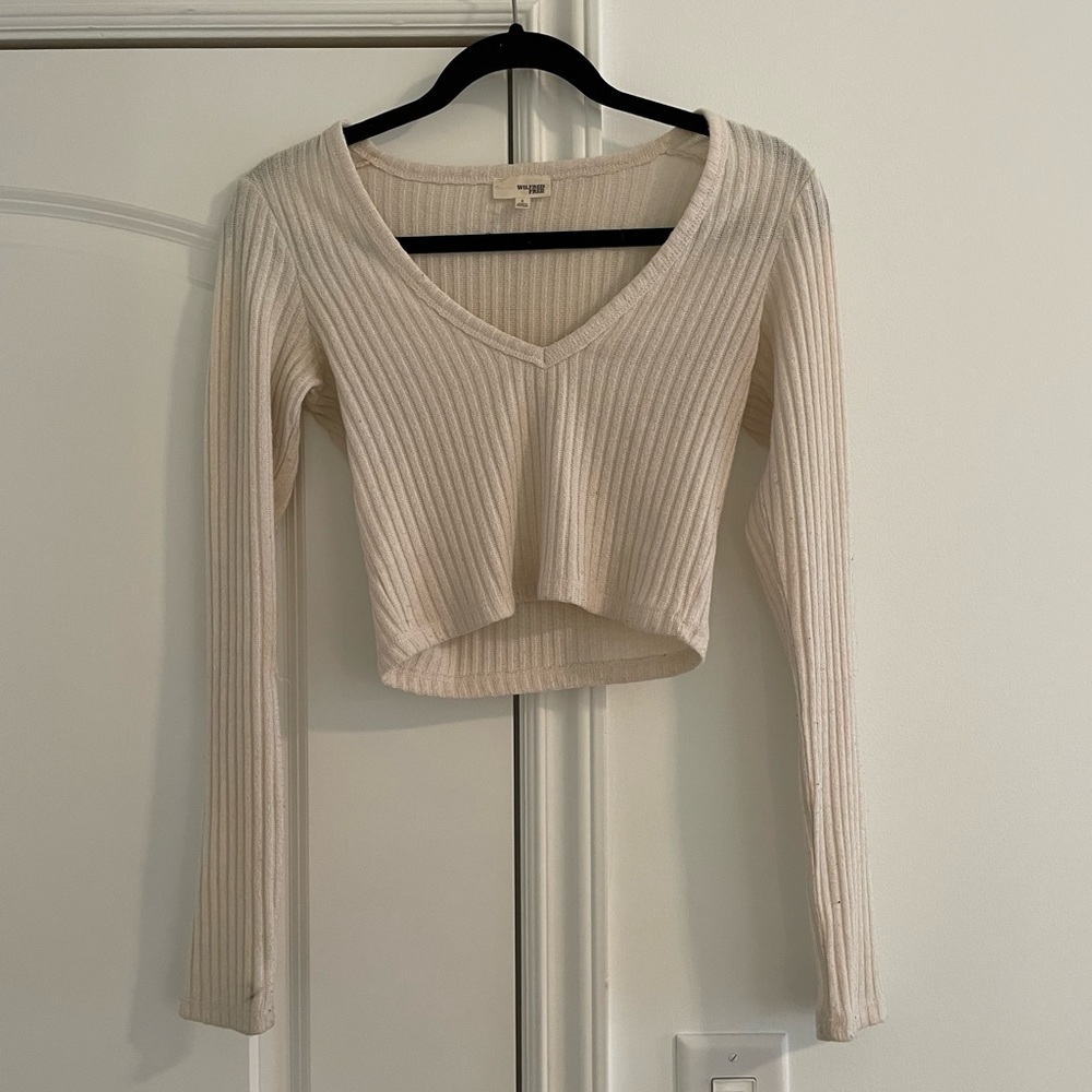 Aritzia Wilfred Cream Cropped Long Sleeve